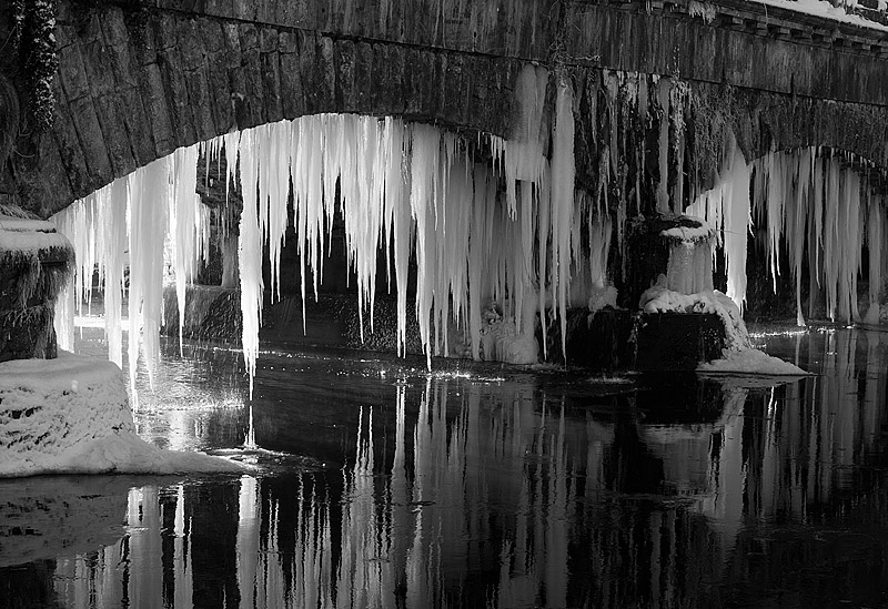 Icicles_Monasterevin_241210_4.jpg